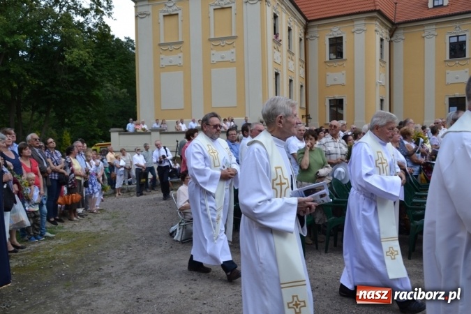 Zdjęcie w galerii na portalu naszraciborz.pl: Ciemna noc daje nam nadzieję na piękny poranek - Odpust Metropolitarny w Rudach! wiadomości z regionu