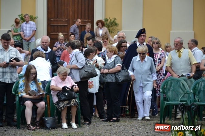 Zdjęcie w galerii na portalu naszraciborz.pl: Ciemna noc daje nam nadzieję na piękny poranek - Odpust Metropolitarny w Rudach! wiadomości z regionu