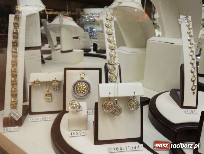 Zdjęcie w galerii na portalu naszraciborz.pl: Jubiler Tik-Tak - doświadczenie w tworzeniu piękna wiadomości z regionu