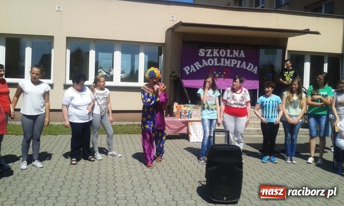Zdjęcie w galerii na portalu naszraciborz.pl: IV Szkolna Paraolimpiada w Krzyżanowicach  wiadomości z regionu