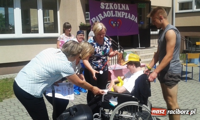 Zdjęcie w galerii na portalu naszraciborz.pl: IV Szkolna Paraolimpiada w Krzyżanowicach  wiadomości z regionu