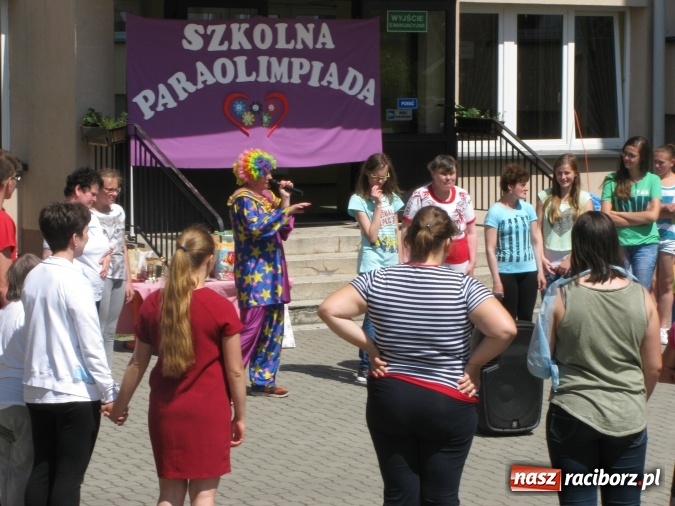 Zdjęcie w galerii na portalu naszraciborz.pl: IV Szkolna Paraolimpiada w Krzyżanowicach  wiadomości z regionu