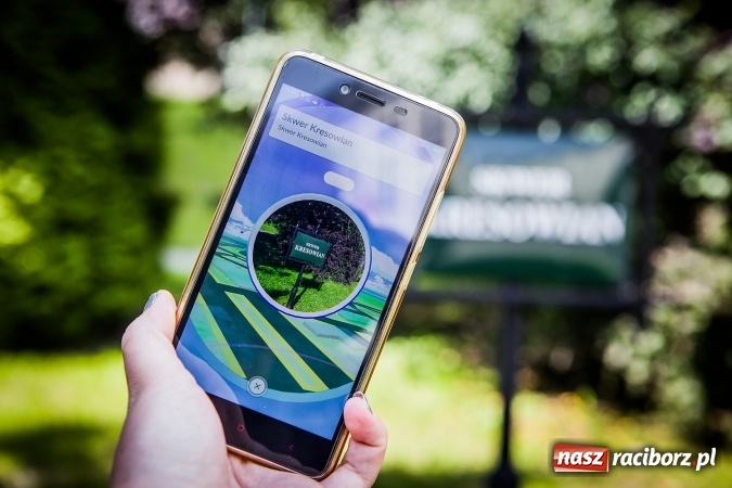 Zdjęcie w galerii na portalu naszraciborz.pl: Pokemony opanowały cały świat, dotarły r&oacute;wnież do Raciborza wiadomości z regionu