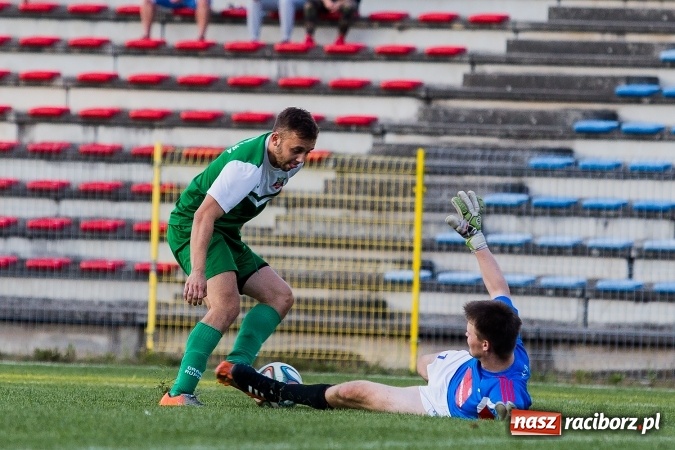 Zdjęcie w galerii na portalu naszraciborz.pl: IV liga: Unia z Granicą na remis wiadomości z regionu
