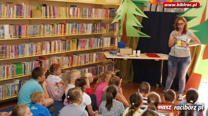 Zdjęcie w galerii na portalu naszraciborz.pl: No, a teraz zażyjmy sobie pieg&oacute;w! - Akademia Pana Kleksa zawitała do Raciborza wiadomości z regionu