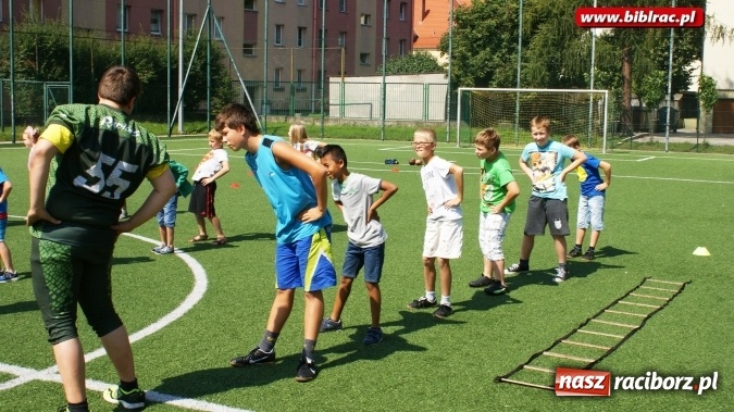 Zdjęcie w galerii na portalu naszraciborz.pl: No, a teraz zażyjmy sobie pieg&oacute;w! - Akademia Pana Kleksa zawitała do Raciborza wiadomości z regionu