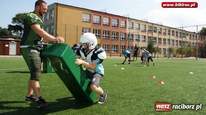 Zdjęcie w galerii na portalu naszraciborz.pl: No, a teraz zażyjmy sobie pieg&oacute;w! - Akademia Pana Kleksa zawitała do Raciborza wiadomości z regionu
