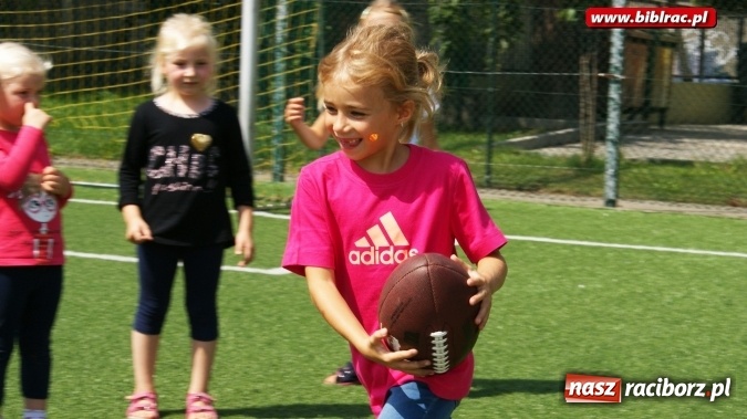Zdjęcie w galerii na portalu naszraciborz.pl: No, a teraz zażyjmy sobie pieg&oacute;w! - Akademia Pana Kleksa zawitała do Raciborza wiadomości z regionu