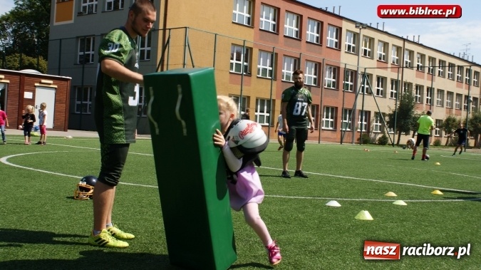 Zdjęcie w galerii na portalu naszraciborz.pl: No, a teraz zażyjmy sobie pieg&oacute;w! - Akademia Pana Kleksa zawitała do Raciborza wiadomości z regionu