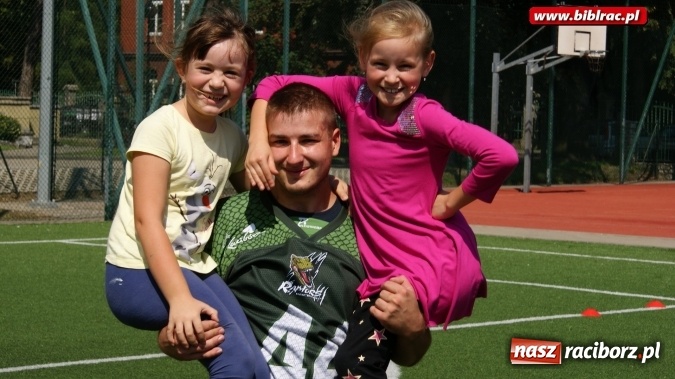 Zdjęcie w galerii na portalu naszraciborz.pl: No, a teraz zażyjmy sobie pieg&oacute;w! - Akademia Pana Kleksa zawitała do Raciborza wiadomości z regionu