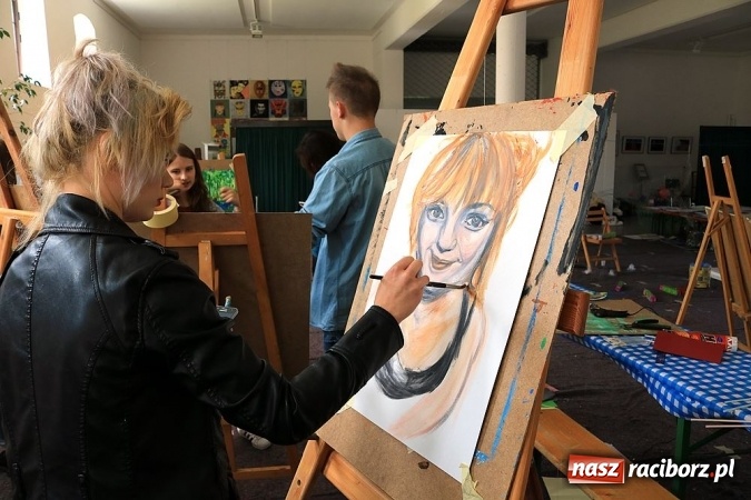 Zdjęcie w galerii na portalu naszraciborz.pl: Międzynarodowe warsztaty w Dreźnie z udziałem uczennic Liceum Plastycznego wiadomości z regionu