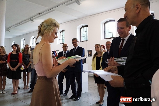 Zdjęcie w galerii na portalu naszraciborz.pl: Międzynarodowe warsztaty w Dreźnie z udziałem uczennic Liceum Plastycznego wiadomości z regionu