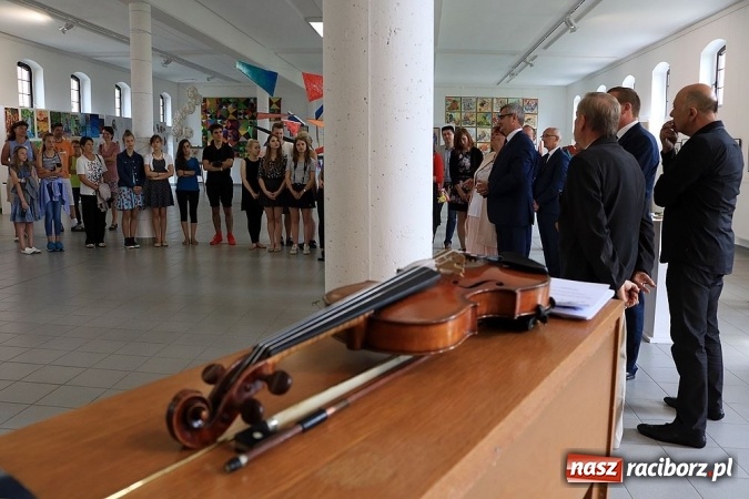Zdjęcie w galerii na portalu naszraciborz.pl: Międzynarodowe warsztaty w Dreźnie z udziałem uczennic Liceum Plastycznego wiadomości z regionu