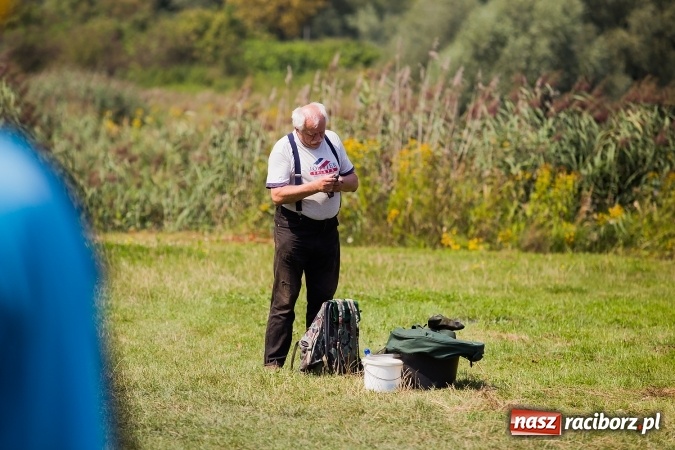 Zdjęcie w galerii na portalu naszraciborz.pl: Osoby niesłyszące rywalizują w Mistrzostwach w Wędkarstwie Spławikowym wiadomości z regionu