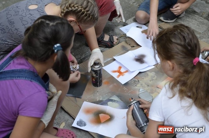 Zdjęcie w galerii na portalu naszraciborz.pl: Coś z niczego na warsztatach rękodzieła w Raciborskim Centrum Kultury wiadomości z regionu