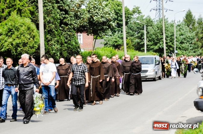 Zdjęcie w galerii na portalu naszraciborz.pl: Na Płoni pożegnano dziś śp. Józefa Marcala wiadomości z regionu