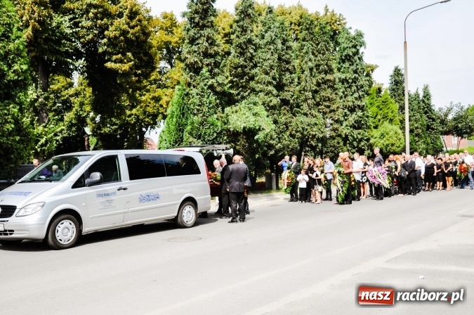 Zdjęcie w galerii na portalu naszraciborz.pl: Na Płoni pożegnano dziś śp. Józefa Marcala wiadomości z regionu