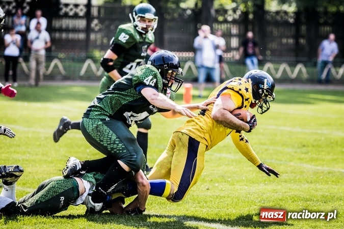 Zdjęcie w galerii na portalu naszraciborz.pl: Cztery drużyny futbolu amerykańskiego walczyły w Raciborzu o udział w mistrzostwach Polski PLFA 8 wiadomości z regionu