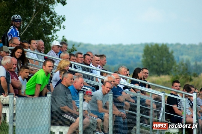 Zdjęcie w galerii na portalu naszraciborz.pl: A klasa: Płomień strawił Wypoczynek wiadomości z regionu