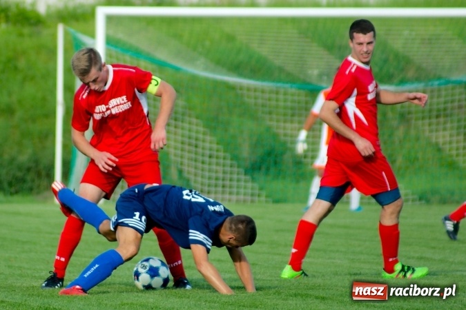 Zdjęcie w galerii na portalu naszraciborz.pl: A klasa: Płomień strawił Wypoczynek wiadomości z regionu