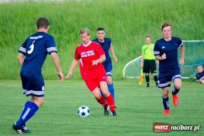 Zdjęcie w galerii na portalu naszraciborz.pl: A klasa: Płomień strawił Wypoczynek wiadomości z regionu