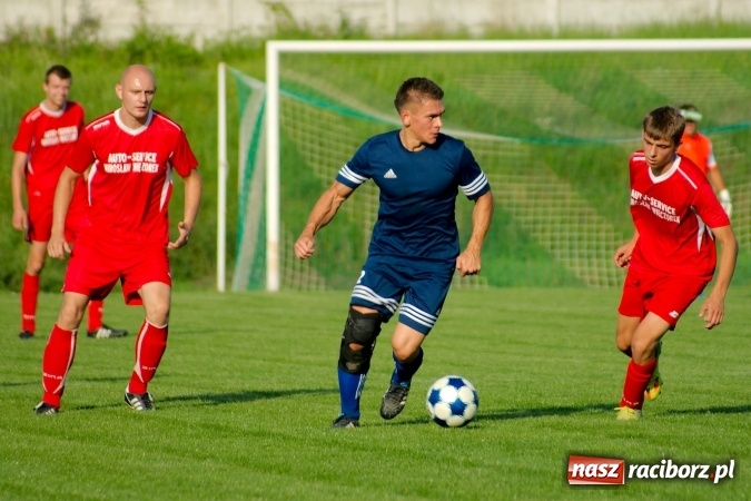 Zdjęcie w galerii na portalu naszraciborz.pl: A klasa: Płomień strawił Wypoczynek wiadomości z regionu