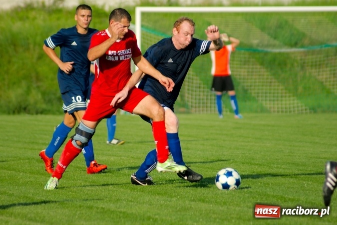 Zdjęcie w galerii na portalu naszraciborz.pl: A klasa: Płomień strawił Wypoczynek wiadomości z regionu