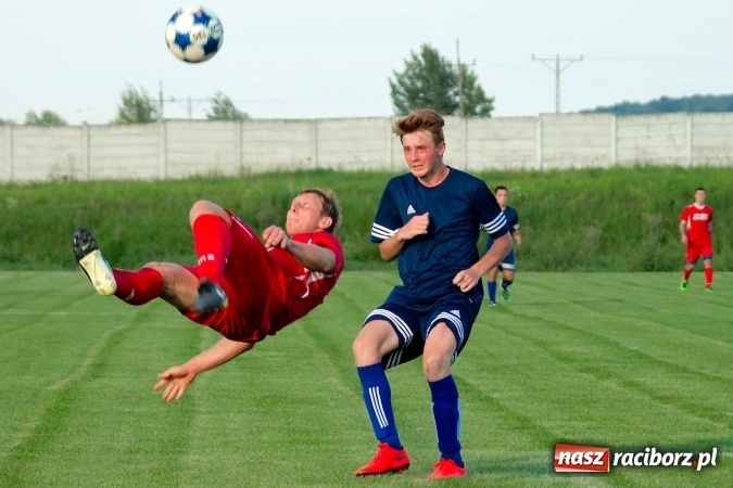 Zdjęcie w galerii na portalu naszraciborz.pl: A klasa: Płomień strawił Wypoczynek wiadomości z regionu