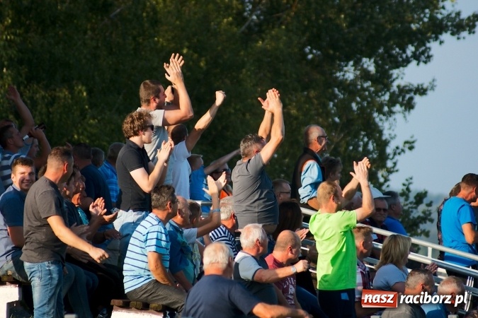 Zdjęcie w galerii na portalu naszraciborz.pl: A klasa: Płomień strawił Wypoczynek wiadomości z regionu