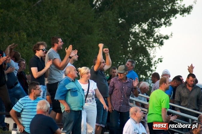 Zdjęcie w galerii na portalu naszraciborz.pl: A klasa: Płomień strawił Wypoczynek wiadomości z regionu