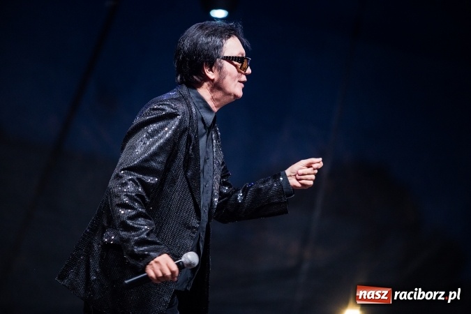 Zdjęcie w galerii na portalu naszraciborz.pl: Memoriał 2016: Dobra zabawa przy przebojach Fancy'ego wiadomości z regionu