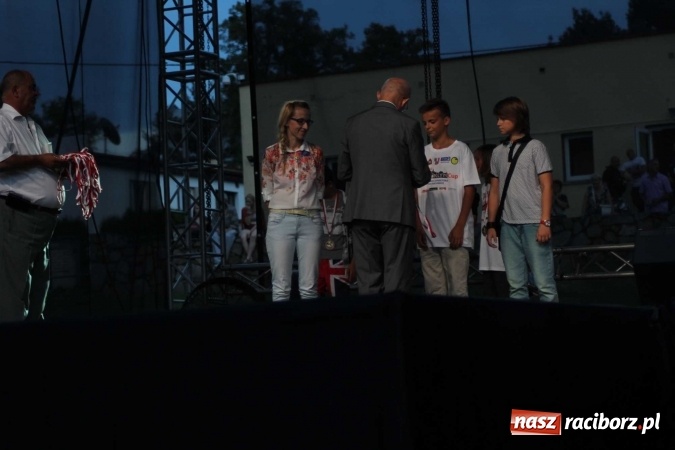 Zdjęcie w galerii na portalu naszraciborz.pl: Memoriał 2016: dzień pierwszy - wręczenie nagr&oacute;d, oficjalne otwarcie, pokazy zapaśnicze i blok dla dzieci wiadomości z regionu