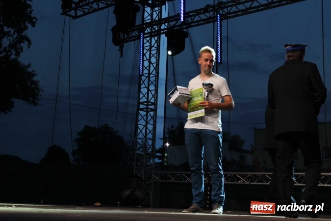 Zdjęcie w galerii na portalu naszraciborz.pl: Memoriał 2016: dzień pierwszy - wręczenie nagr&oacute;d, oficjalne otwarcie, pokazy zapaśnicze i blok dla dzieci wiadomości z regionu