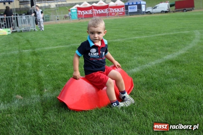 Zdjęcie w galerii na portalu naszraciborz.pl: Memoriał 2016: dzień pierwszy - wręczenie nagr&oacute;d, oficjalne otwarcie, pokazy zapaśnicze i blok dla dzieci wiadomości z regionu