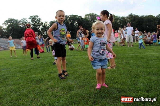 Zdjęcie w galerii na portalu naszraciborz.pl: Memoriał 2016: dzień pierwszy - wręczenie nagr&oacute;d, oficjalne otwarcie, pokazy zapaśnicze i blok dla dzieci wiadomości z regionu