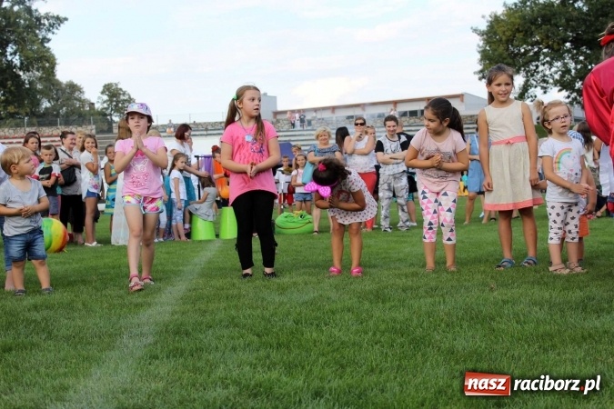 Zdjęcie w galerii na portalu naszraciborz.pl: Memoriał 2016: dzień pierwszy - wręczenie nagr&oacute;d, oficjalne otwarcie, pokazy zapaśnicze i blok dla dzieci wiadomości z regionu