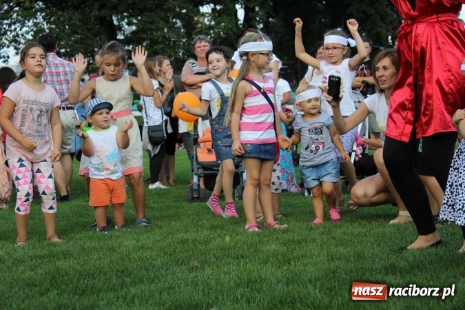 Zdjęcie w galerii na portalu naszraciborz.pl: Memoriał 2016: dzień pierwszy - wręczenie nagr&oacute;d, oficjalne otwarcie, pokazy zapaśnicze i blok dla dzieci wiadomości z regionu