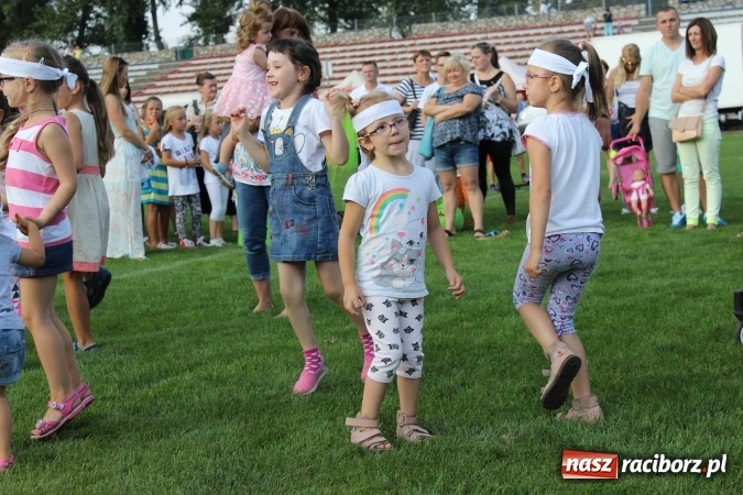 Zdjęcie w galerii na portalu naszraciborz.pl: Memoriał 2016: dzień pierwszy - wręczenie nagr&oacute;d, oficjalne otwarcie, pokazy zapaśnicze i blok dla dzieci wiadomości z regionu