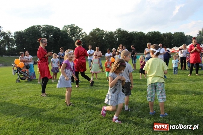 Zdjęcie w galerii na portalu naszraciborz.pl: Memoriał 2016: dzień pierwszy - wręczenie nagr&oacute;d, oficjalne otwarcie, pokazy zapaśnicze i blok dla dzieci wiadomości z regionu