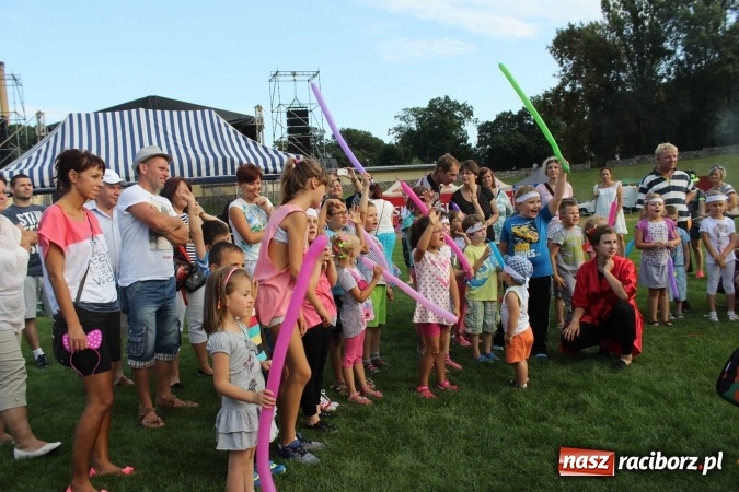 Zdjęcie w galerii na portalu naszraciborz.pl: Memoriał 2016: dzień pierwszy - wręczenie nagr&oacute;d, oficjalne otwarcie, pokazy zapaśnicze i blok dla dzieci wiadomości z regionu