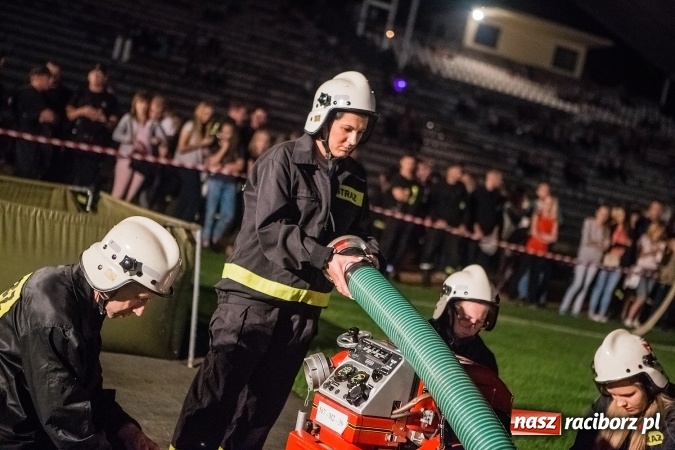 Zdjęcie w galerii na portalu naszraciborz.pl: Ognik 2016. Prądownica dla Sudoła, Puchar NaszRaciborz.pl dla Samborowic wiadomości z regionu