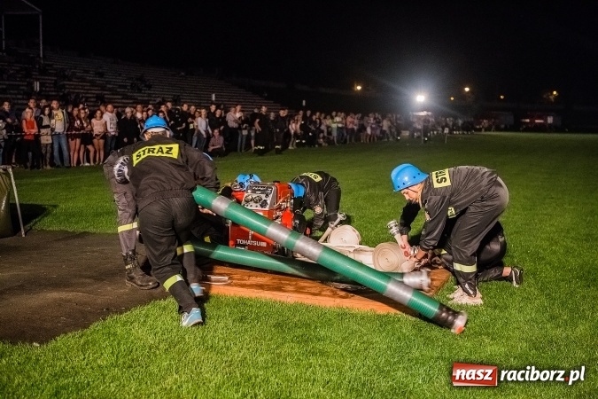 Zdjęcie w galerii na portalu naszraciborz.pl: Ognik 2016. Prądownica dla Sudoła, Puchar NaszRaciborz.pl dla Samborowic wiadomości z regionu
