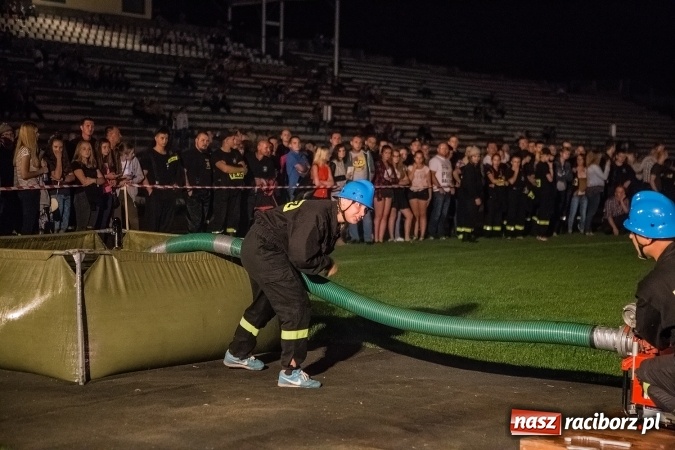 Zdjęcie w galerii na portalu naszraciborz.pl: Ognik 2016. Prądownica dla Sudoła, Puchar NaszRaciborz.pl dla Samborowic wiadomości z regionu