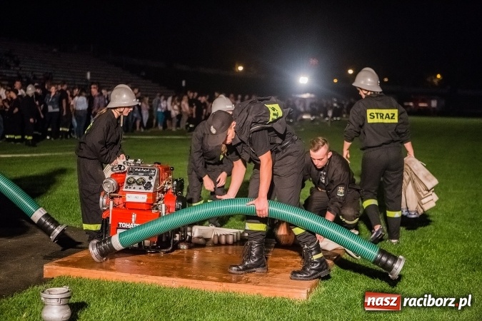 Zdjęcie w galerii na portalu naszraciborz.pl: Ognik 2016. Prądownica dla Sudoła, Puchar NaszRaciborz.pl dla Samborowic wiadomości z regionu