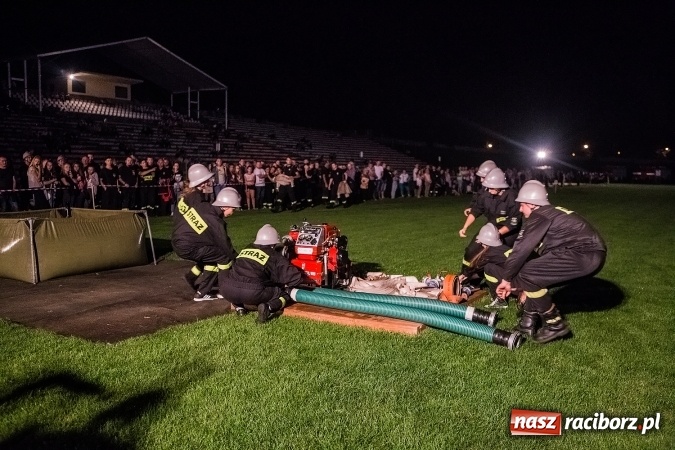 Zdjęcie w galerii na portalu naszraciborz.pl: Ognik 2016. Prądownica dla Sudoła, Puchar NaszRaciborz.pl dla Samborowic wiadomości z regionu