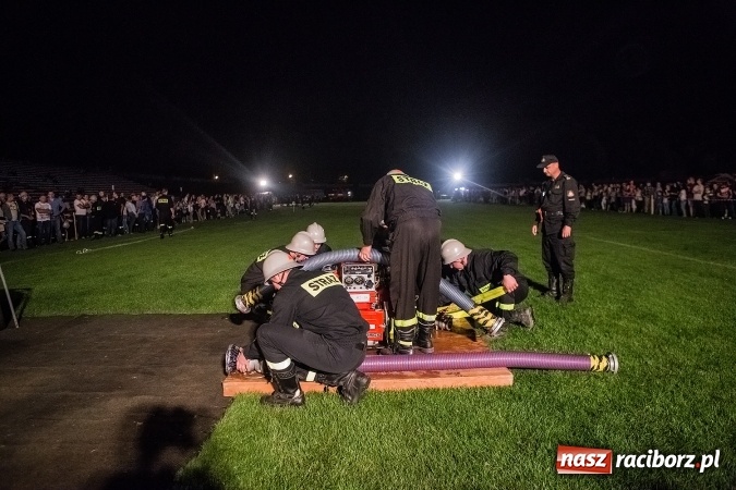 Zdjęcie w galerii na portalu naszraciborz.pl: Ognik 2016. Prądownica dla Sudoła, Puchar NaszRaciborz.pl dla Samborowic wiadomości z regionu