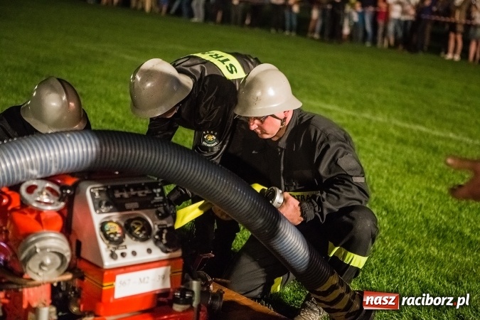 Zdjęcie w galerii na portalu naszraciborz.pl: Ognik 2016. Prądownica dla Sudoła, Puchar NaszRaciborz.pl dla Samborowic wiadomości z regionu