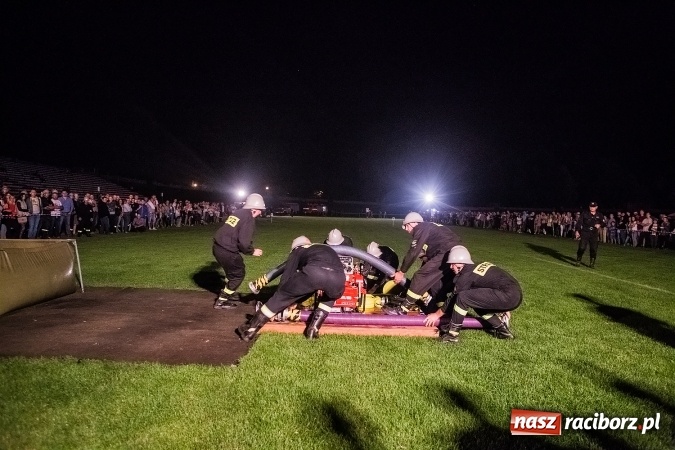 Zdjęcie w galerii na portalu naszraciborz.pl: Ognik 2016. Prądownica dla Sudoła, Puchar NaszRaciborz.pl dla Samborowic wiadomości z regionu