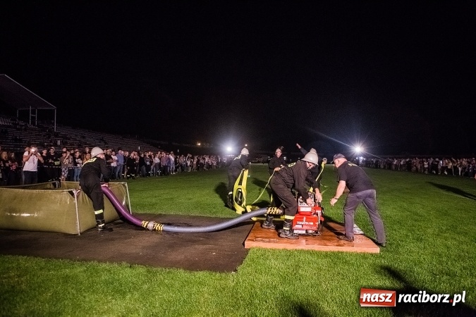 Zdjęcie w galerii na portalu naszraciborz.pl: Ognik 2016. Prądownica dla Sudoła, Puchar NaszRaciborz.pl dla Samborowic wiadomości z regionu