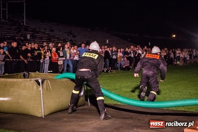 Zdjęcie w galerii na portalu naszraciborz.pl: Ognik 2016. Prądownica dla Sudoła, Puchar NaszRaciborz.pl dla Samborowic wiadomości z regionu